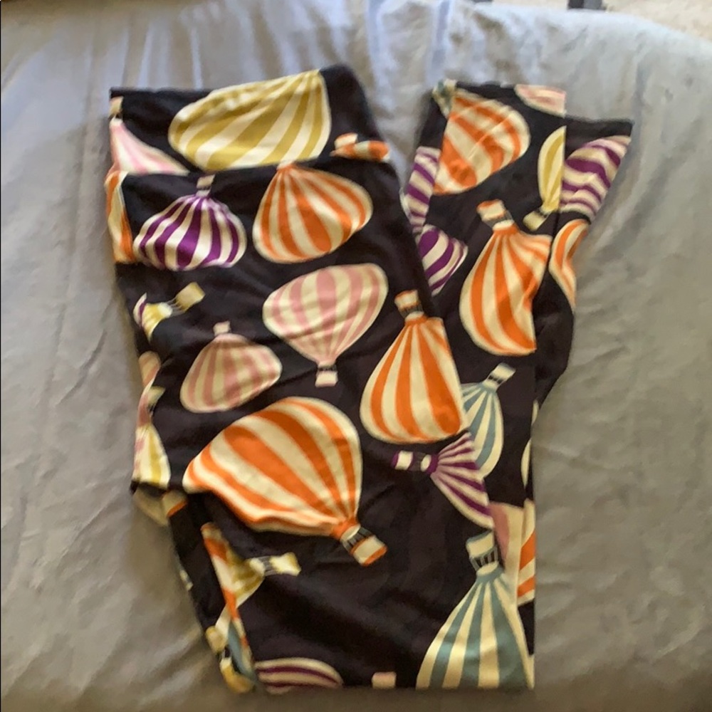LuLaRoe hot air balloons TC leggings